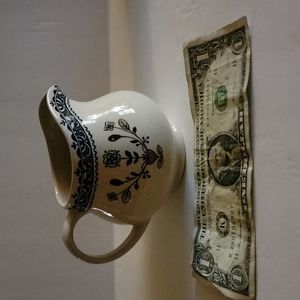 Johnson bros Creamer made in England, Staffordshire Old Granite